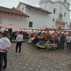 Visitantes de diversas partes del país llegan a Cuenca en los feriados.