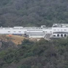 Interno condenado por ataque a TC Televisión muere en hospital de Santa Elena