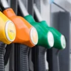 El precio de las gasolinas subieron en este mes en Ecuador.