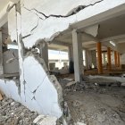 Aún en ruinas continúa el edificio de lo que fue la emblemática Unidad Educativa Eloy Alfaro, en Bahía de Caráquez, cantón Sucre, norte de Manabí