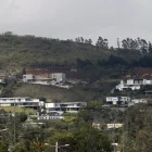 Uno de los principales problemas en el volcán Ilaló es el avance de las construcciones, incluso en una zona protegida.