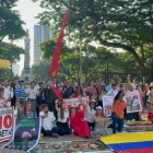 Familias, profesionales y colectivos sociales participarán en una movilización pacífica desde el Parque Centenario hasta la Gobernación del Guayas.