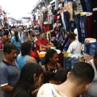 El Gobierno asegura que los hogares cuentan con más ingresos este año, porque las ventas subieron.