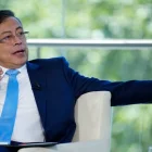 Gustavo Petro durante la segunda entrega de ‘’Los Desayunos‘’ de RTVE y la Agencia EFE celebrado este viernes en Barcelona.