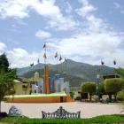 Vista de una ciudad fronteriza en el sur de Ecuador, donde el río y el puente internacional marcan la conexión con Perú.
