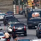 Los sospechosos de asaltar en Urdesa se movilizaban en un automóvil color gris.