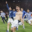 El centrocampista de la Real Sociedad Pablo Marín celebra el penalti que le dio la victoria al equipo donostiarra durante la final de la Copa del Rey ante Atlético de Madrid.