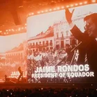 The Strokes proyecta imagen de Jaime Roldós durante su presentación en Coachella 2026.