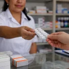 Las restricciones en importaciones generan presión sobre la disponibilidad de algunos medicamentos.