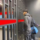 Usuarios que llegaron a la estación El Ejido se encontraron con las puertas cerradas.