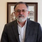 Raúl Jaramillo, director del INIAP, advierte sobre la brecha entre la investigación científica y su aplicación en el campo agrícola ecuatoriano.