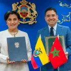 La canciller Gabriela Sommerfeld y el gobernador encargado Oulaid Lemsafer durante su reunión de trabajo en la ciudad de Tánger.