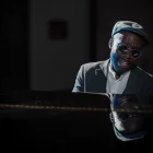 John Peter, nacido en 1985 en Guayaquil, se presentará este jueves 23 de abril en el concierto Midnight soul, en la Casa de la Música. Ha teloneado a artistas como Miguel Bosé y Elton John.