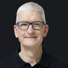 El legado de Tim Cook al frente de Apple transformó la empresa en un gigante global, multiplicando su valor y consolidando su expansión.