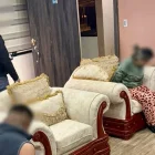 En una de las viviendas se detuvo a una pareja. También se encontró autopartes.