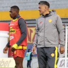 Norberto Araujo (d) va implementado su idea de juego en Aucas, que se ha reflejado en los cuatro partidos consecutivos con victorias.