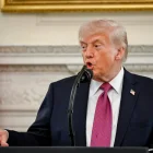 El presidente de Estados Unidos, Donald Trump, pronuncia un discurso en el Comedor de Estado de la Casa Blanca en Washington, DC, EE. UU., el 21 de abril de 2026.