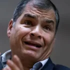 El expresidente y líder de la Revolución Ciudadana arremetió contra la prefecta Marcela Aguiñaga