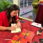 Simulacros se posiciona como un poemario que dialoga con las tensiones contemporáneas, abordando la vulnerabilidad como un espacio de reflexión y resistencia.