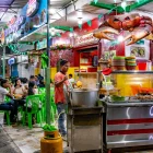 La venta de cangrejos en Guayaquil se realiza más a partir de las 22:00. El toque de queda los afecta mucho.