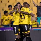 Ricardinho Caicedo debutó con la camiseta 63 y estuvo en el festejo del gol de Carabalí.