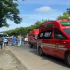 Choque entre bus y tanquero deja tres fallecidos en vía a la costa.