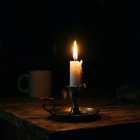 En varias zonas de Guayaquil se registraron imprevistos cortes de energía eléctrica la noche del miércoles 23 de abril.