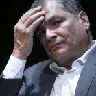 El expresidente Rafael Correa publicó los nombres de alcaldes y autoridades que votaron por Encalada tras la salida de Marcela Aguiñaga.