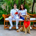 Alexander y Maritza junto a sus fieles compañeros de Sonrisas con cola