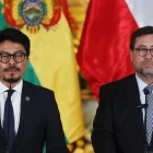 Los cancilleres de Bolivia, Fernando Aramayo (i), y de Chile, Francisco Pérez Mackenna, este jueves, en La Paz (Bolivia).