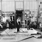 Georges Méliès tenía su propiedad cerca de las fábricas de CHAPAL en Montreuil. Solía ​​ir con frecuencia a las fábricas de la casa para filmar escenas para sus películas.