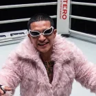 Con indumentaria afelpada y gafas celebró la victoria el ecuatoriano Martín Parra en One Championship.