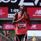 Sabastian Sawe, tiene36 años, nació en Kenia y ganó la Marathón de Londrescon tiempo de 1:59:30.
