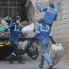 Recolección de basura en Quito podría verse afectada por restricciones de movilidad durante el toque de queda.