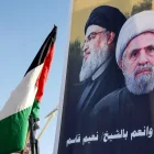 Manifestación con la imagen del líder de Hizbulá, Naim Qassem, y del fallecido Hassan Nasrallah.