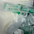 Entre los medicamentos decomisados por personal de Arcsa había dispositivos médicos para uso hospitalario, tales como equipos de suero.