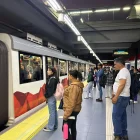El metro de Quito opera desde diciembre de 2023, con cuestionamientos por fallas persistentes.