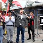 Dirigentes de Unidad Popular protestaron en los exteriores del CNE en Quito.