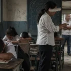 La autoridad docente y el rol de los padres en el aula reflejan la tensión actual del sistema educativo.