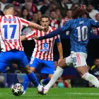 Polémica acción en la que el árbitro no pitó penal entre Arsenal y Atlético de Madrid en Champions League.