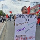 Los participantes gritaban consignas por mejoras en el diario vivir