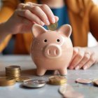 Tener un fondo de emergencia permite responder ante imprevistos importantes sin afectar por completo sus finanzas personales.