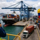 Ecuador amplía su red de acuerdos comerciales y abre nuevos mercados, pero enfrenta cuellos de botella en energía, costos y logística que encarecen exportar.