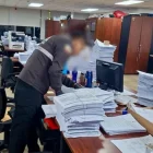 La Fiscalía General del Estado, en coordinación con la Policía Nacional, ejecutó un operativo que incluyó nueve allanamientos en distintos inmuebles.