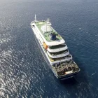 El MV Hondius tenía una población de total de 147 personas (88 pasajeros y 59 tripulantes) de 23 nacionalidades distintas.