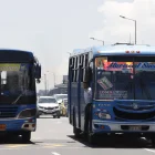 Las infracciones más comunes son circular con las puertas abiertas, recoger y dejar pasajeros en sitios no autorizados e invadir carriles exclusivos.