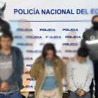 Tres hombres y una mujer fueron detenidos en distintos allanamientos en Quito.