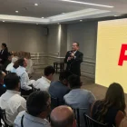 Alfredo Serrano, presidente del Partido Social Cristiano, presentó el nuevo logo de la organización política.