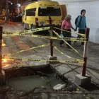 En algunas peatonales, el paso a los vehículos que deben parquearse está limitado.