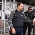 El despliegue de seguridad y vehículos estatales en Ecuador para funcionarios públicos contrasta con la indefensión del ciudadano común.